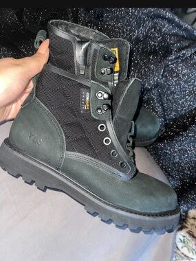 Globe men’s apres boots